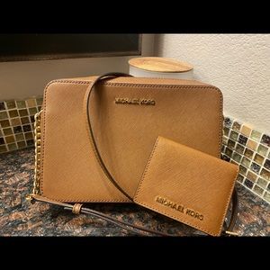 Michael Kors Jet Set Crossbody and wallet